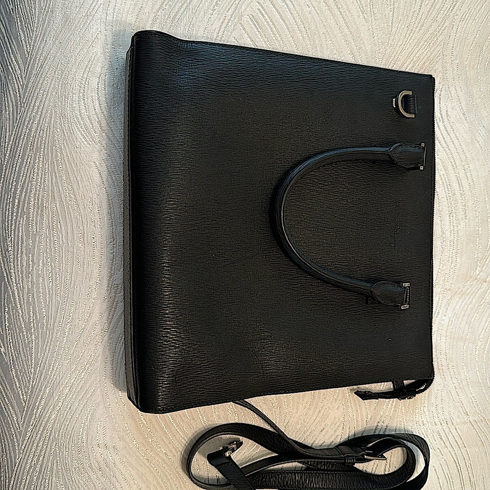 This is a great work bag in good condition